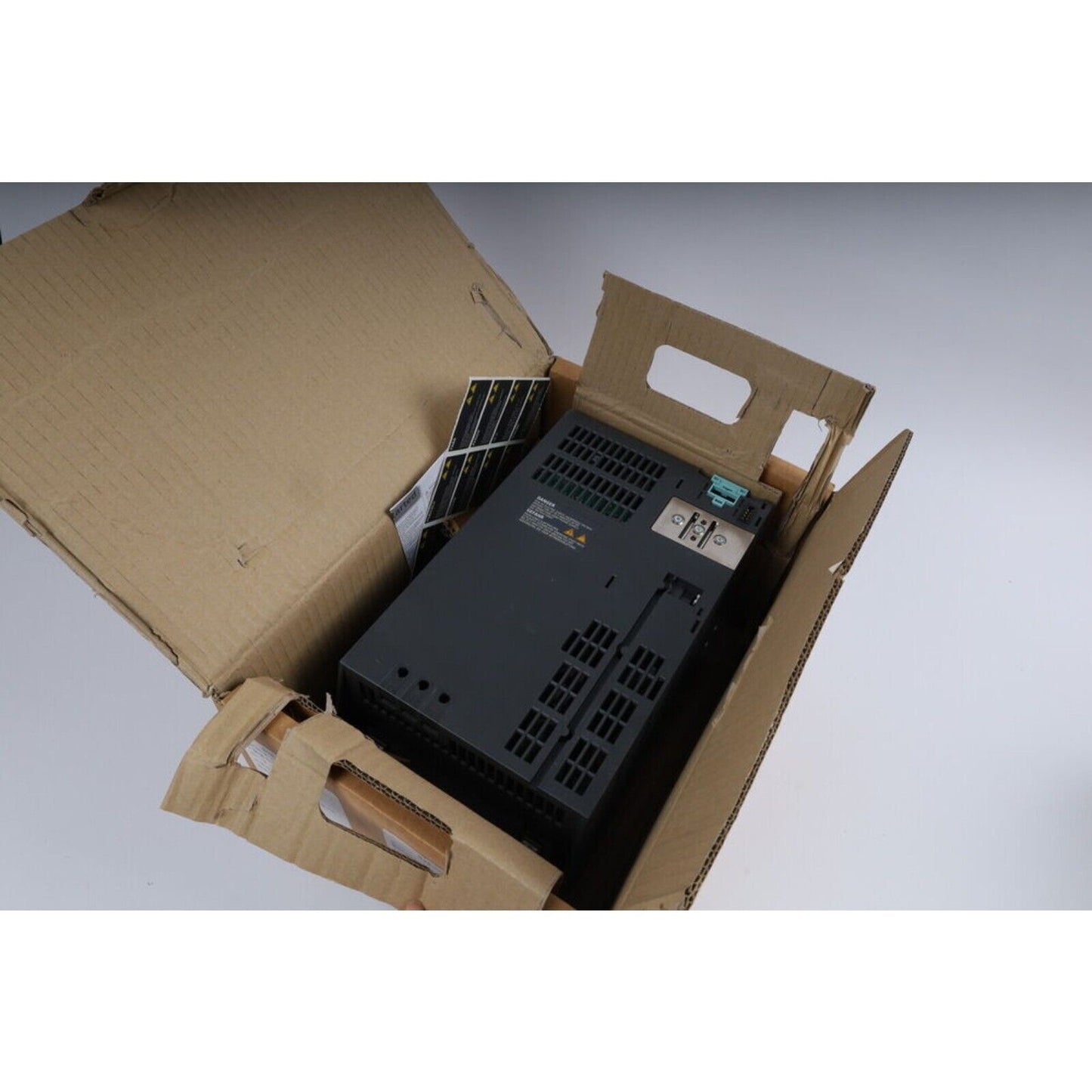 New Siemens 6SL3224-0BE27-5AA0 G120 PM240 Power Module 6SL3 224-0BE27-5AA0