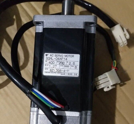 1PC YASKAWA AC SERVO MOTOR SGML-04AF14 NEW ORIGINALFREE EXPEDITED SHIPPING DHL / UPS / FedEx