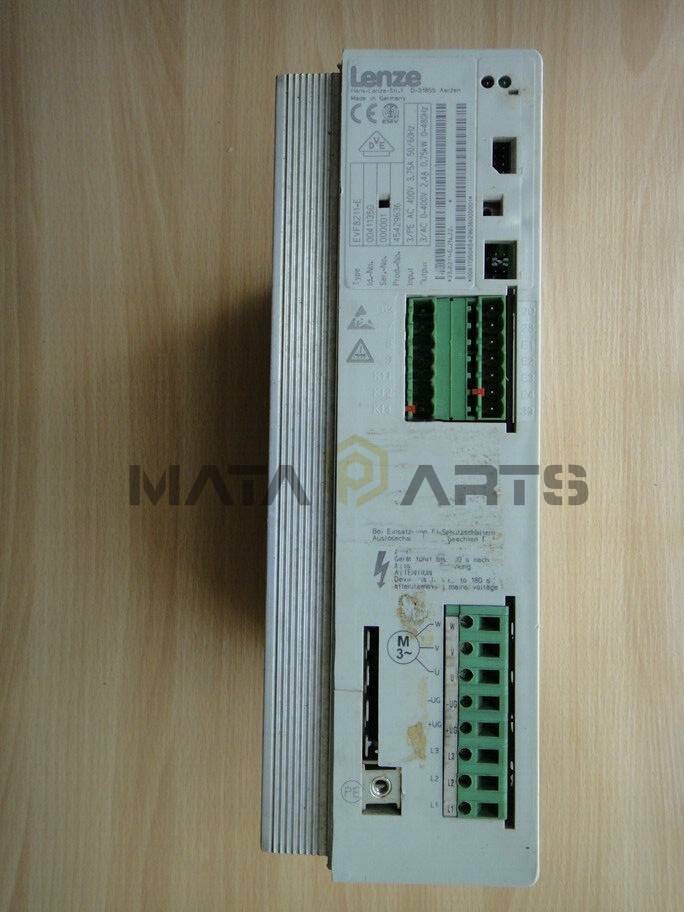 1PC Used LENZE Inverter EVF8211-E 400V 0.75KW Tested