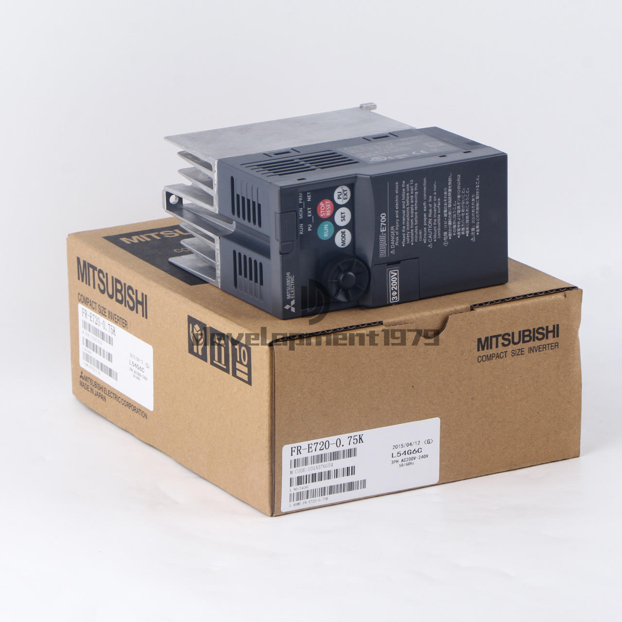 ONE New Mitsubishi FR-E720-0.75K Inverter UPS / DHL / FedEx