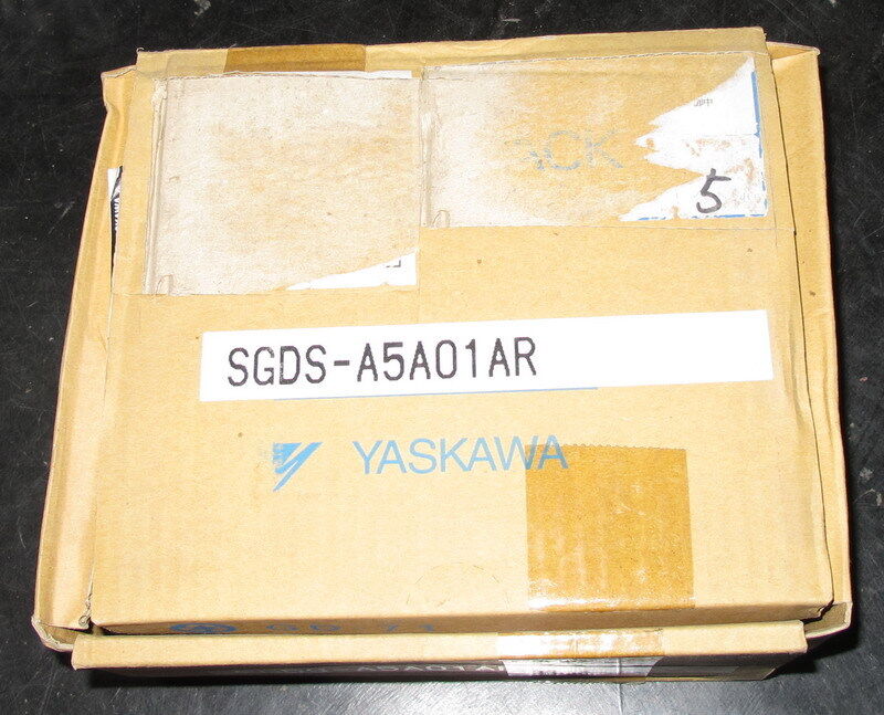 1PC NEW ORIGINAL YASKAWA AC SERVO DRIVER SGDS-A5A01AR FREE SHIPPING DHL / UPS / FedEx