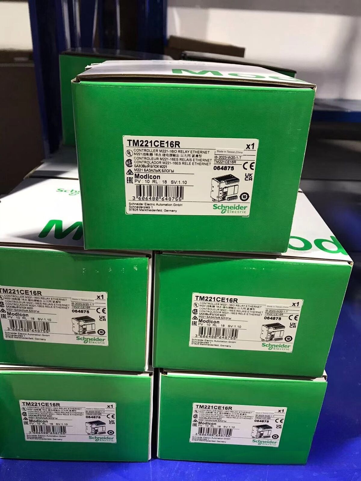 TM221CE16R 1PCS Brand New Schneider TM221CE16R Fast delivery