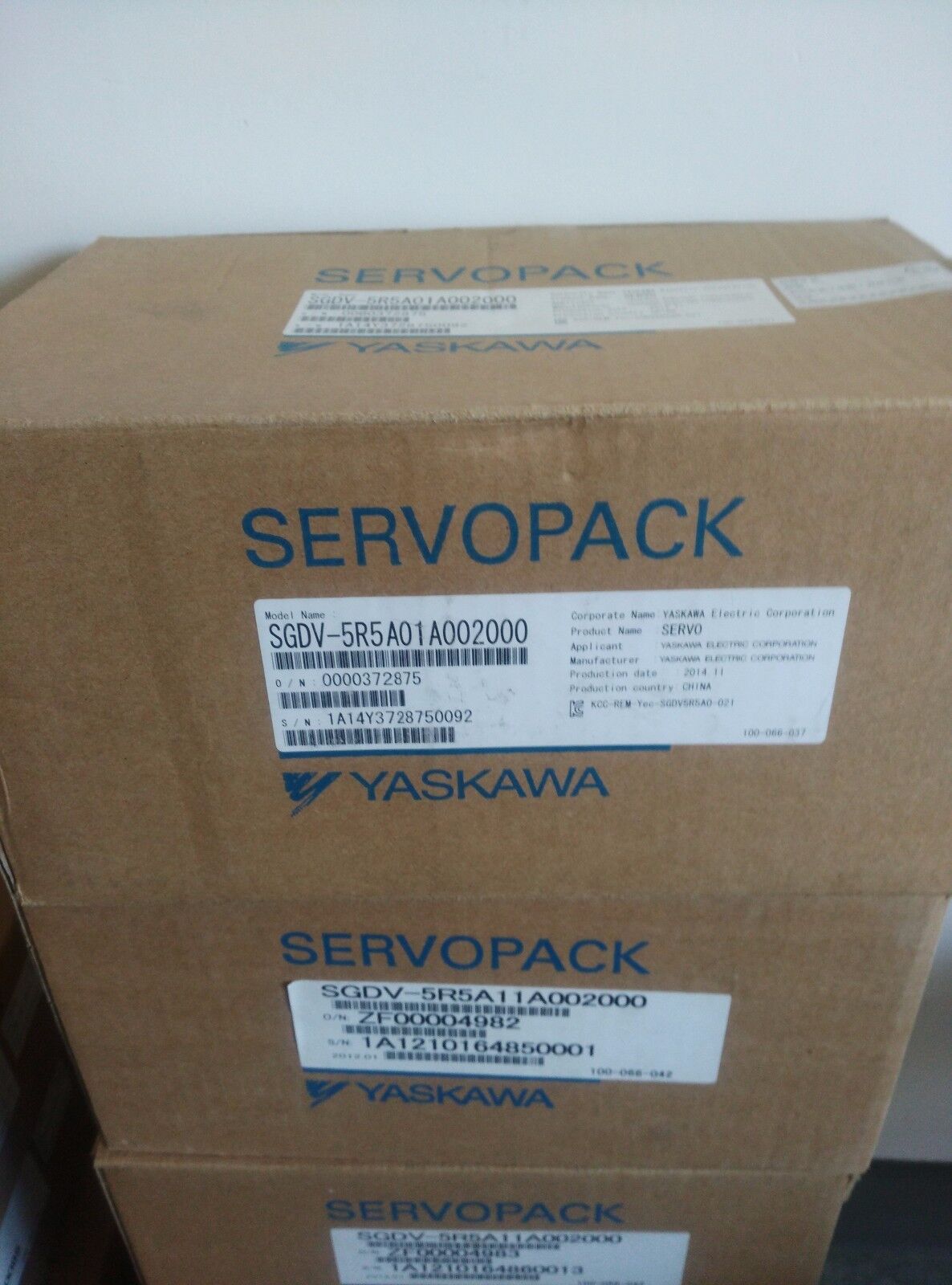 NEW ORIGINAL YASKAWA AC SERVO DRIVER SGDV-5R5A01A002000 FREE EXPEDITED SHIPPING DHL / UPS / FedEx