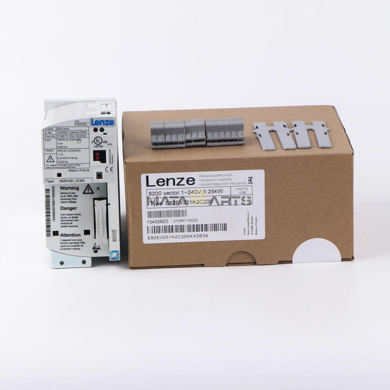 ONE NEW Lenze Drive E82EV251_2C200 E82EV251K2C200