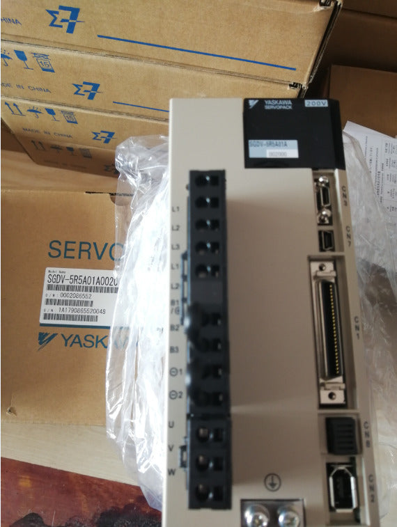 NEW ORIGINAL YASKAWA AC SERVO DRIVER SGDV-5R5A01A002000 FREE EXPEDITED SHIPPING DHL / UPS / FedEx