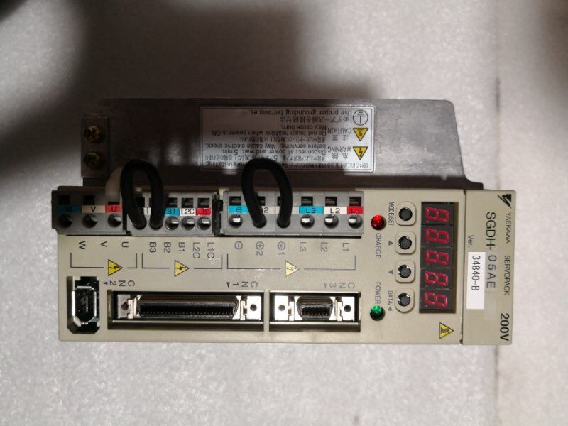 NEW ORIGINAL YASKAWA AC SERVO DRIVER SGDH-05AE SGDH05AE FREE EXPEDITED SHIPPING DHL / UPS / FedEx