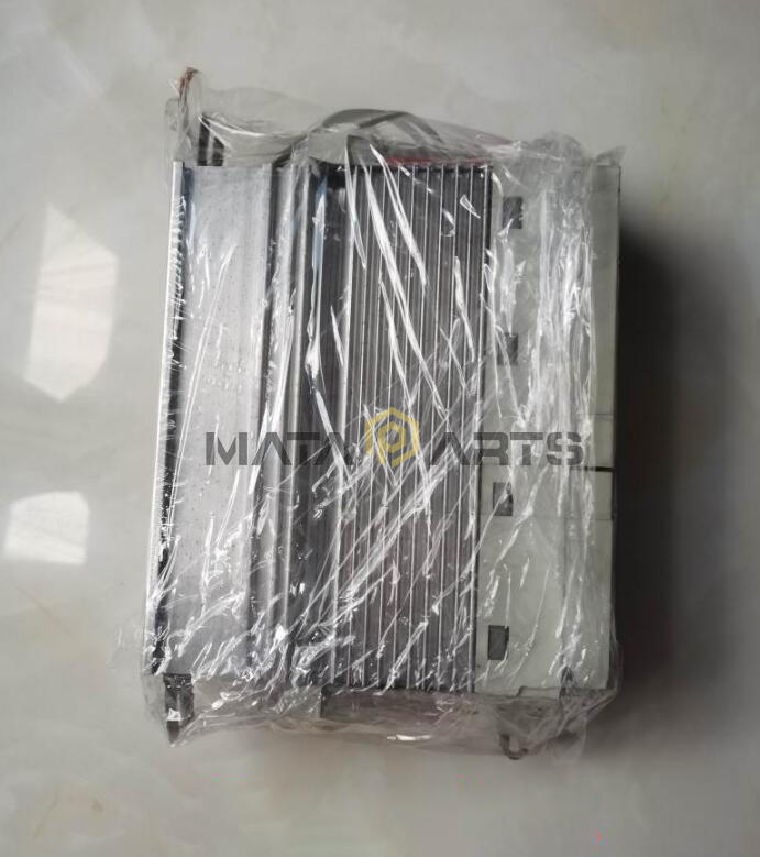 1PC Lenze Inverter E82EV551-2B Used