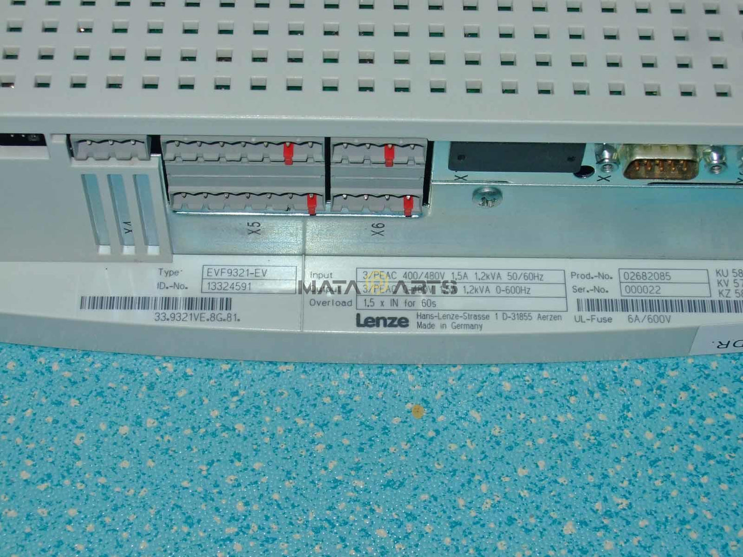 ONE NEW LENZE inverter EVF9321-EV
