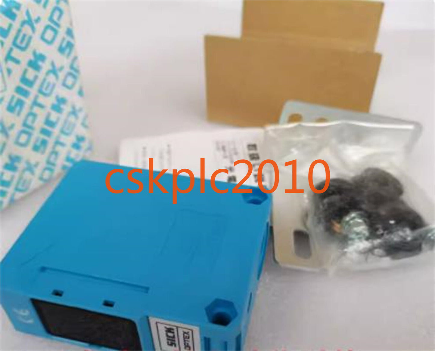 1PCS NEW IN BOX SICK photoelectric sensor VD-200T