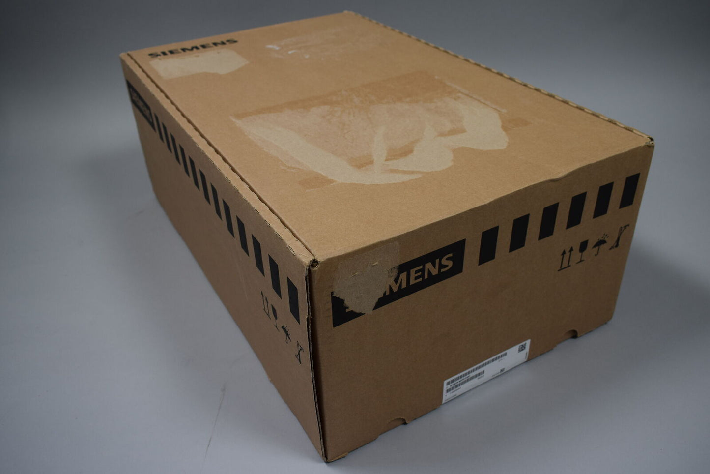 6FC5500-0AA00-0AA0 Brand new 6FC5500-0AA00-0AA0 Siemens Via FedEx or DHL