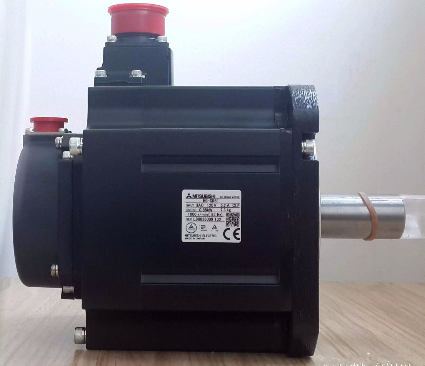 MITSUBISHI AC SERVO MOTOR HG-SR81 HGSR81 NEW ORIGINAL FREE EXPEDITED SHIPPING DHL / UPS / FedEx