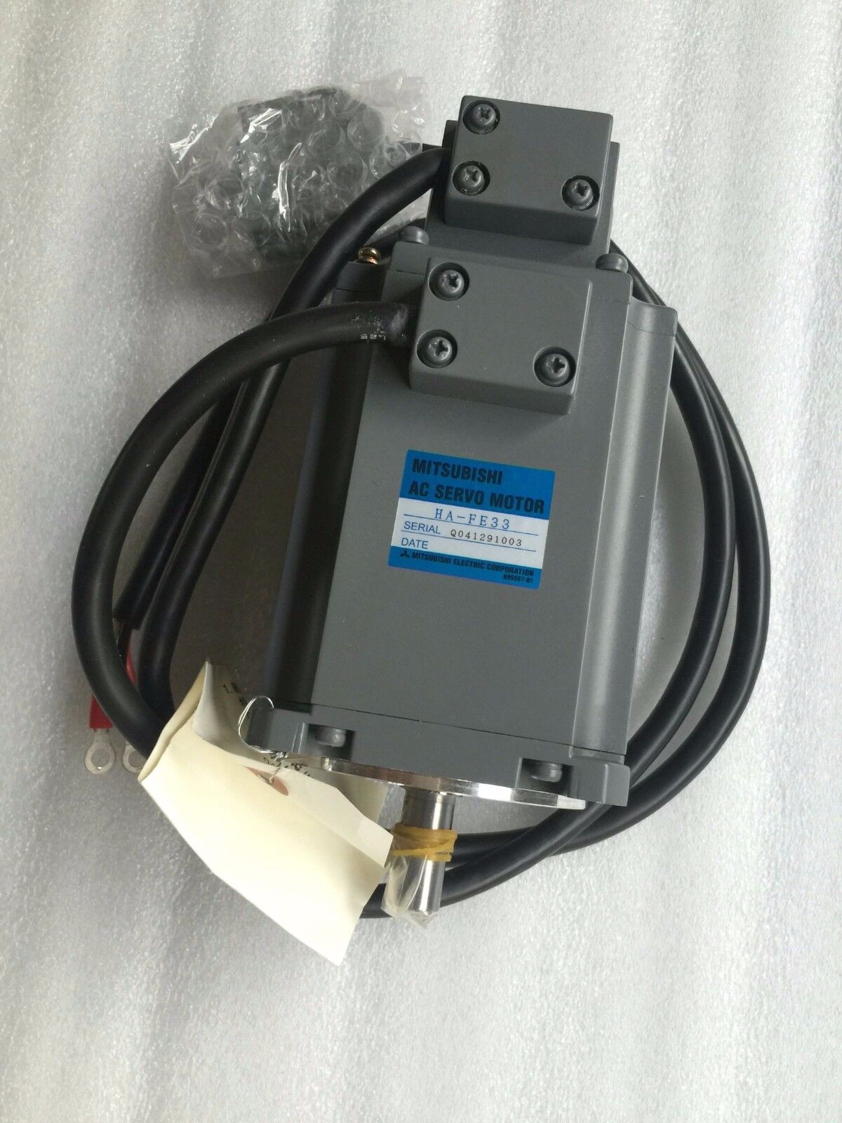 MITSUBISHI AC SERVO MOTOR HA-FE33 HAFE33 NEW ORIGINAL FREE EXPEDITED SHIPPING DHL / UPS / FedEx