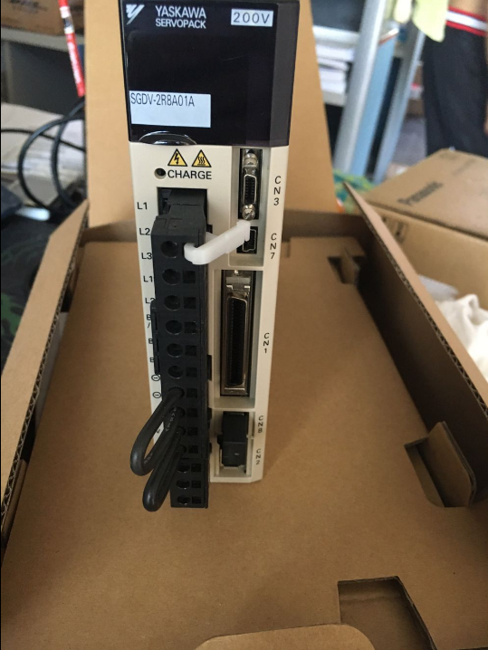 YASKAWA AC SERVO DRIVER SGDV-2R8A01A SGDV2R8A01A NEW FREE EXPEDITED SHIPPING DHL / UPS / FedEx