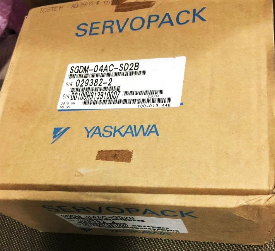 NEW ORIGINAL YASKAWA AC SERVO DRIVER SGDM-04AC-SD2B FREE EXPEDITED SHIPPING DHL / UPS / FedEx