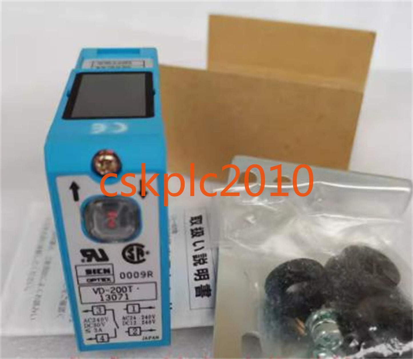 1PCS NEW IN BOX SICK photoelectric sensor VD-200T